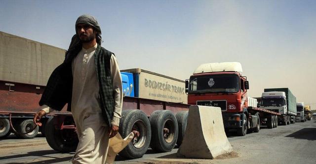 تردد ناوگان حمل و نقل در مرز دوغارون از سرگرفته می شود