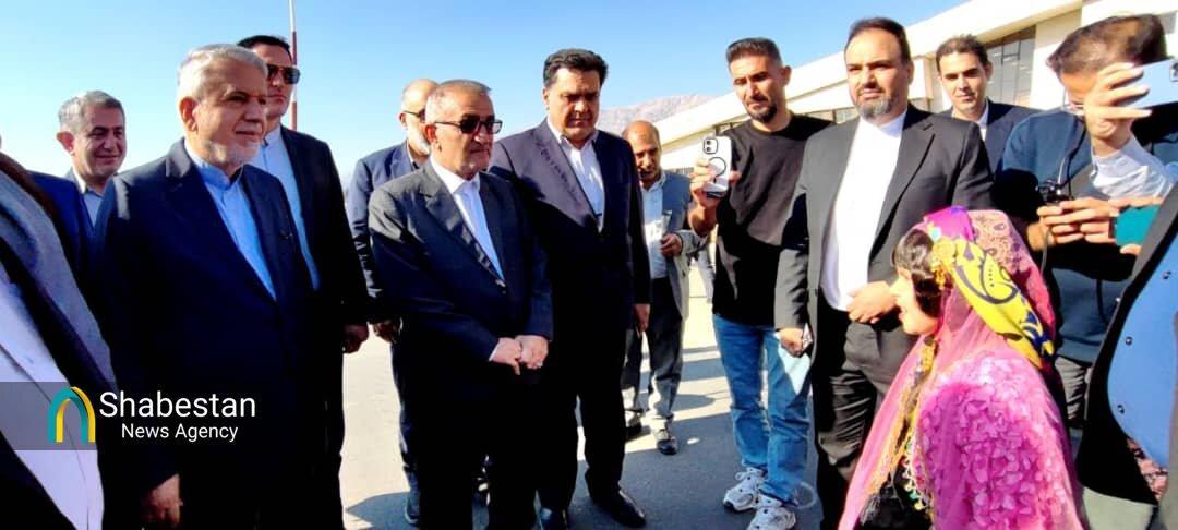 حضور وزیر میراث فرهنگی در جشن انگور