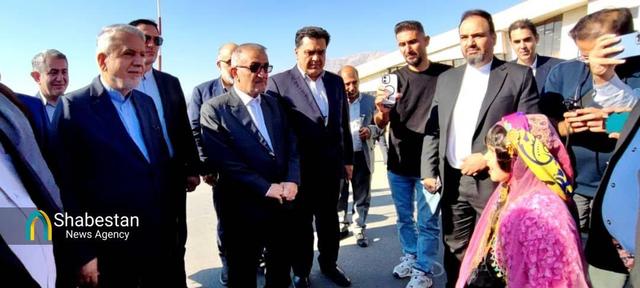 حضور وزیر میراث فرهنگی در جشن انگور