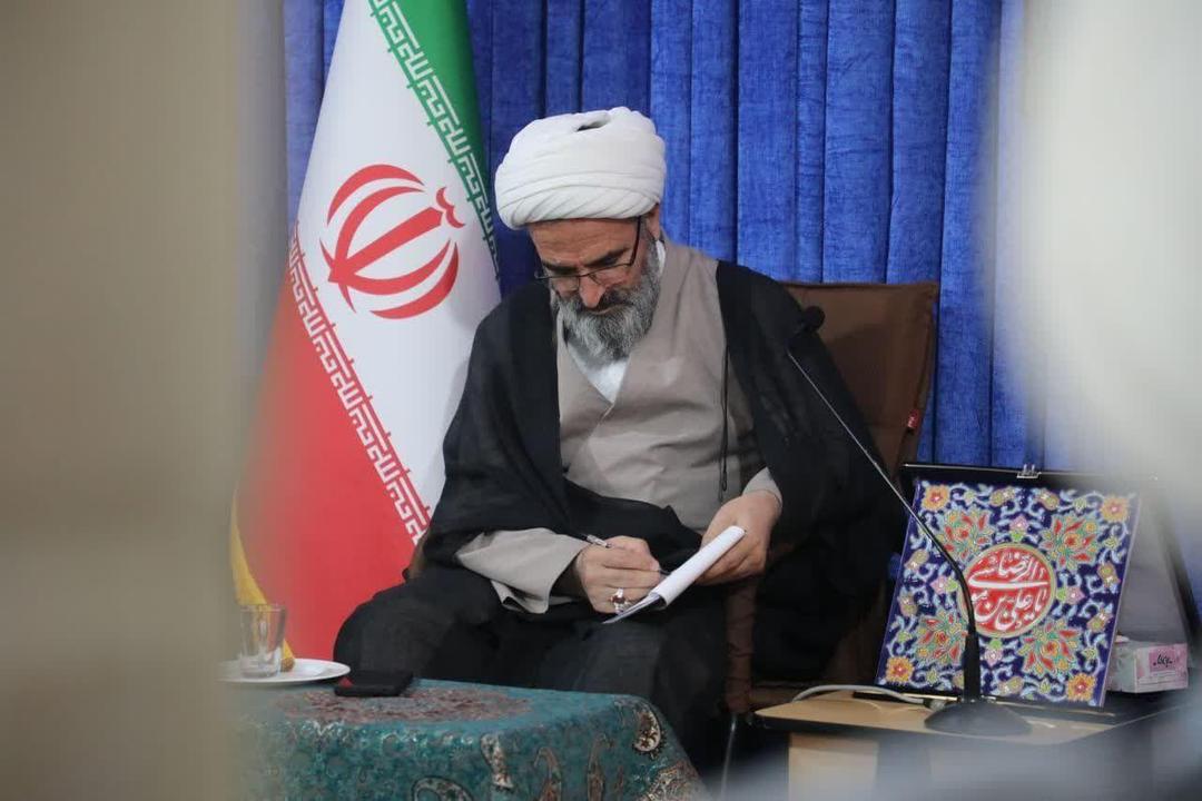 نماینده ولی‌فقیه در سمنان: از تکرار حادثه اتوبوس دانشجویان جلوگیری شود