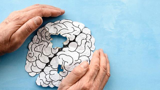 پیشگیری از آلزایمر؛ اولویت سلامت سالمندان