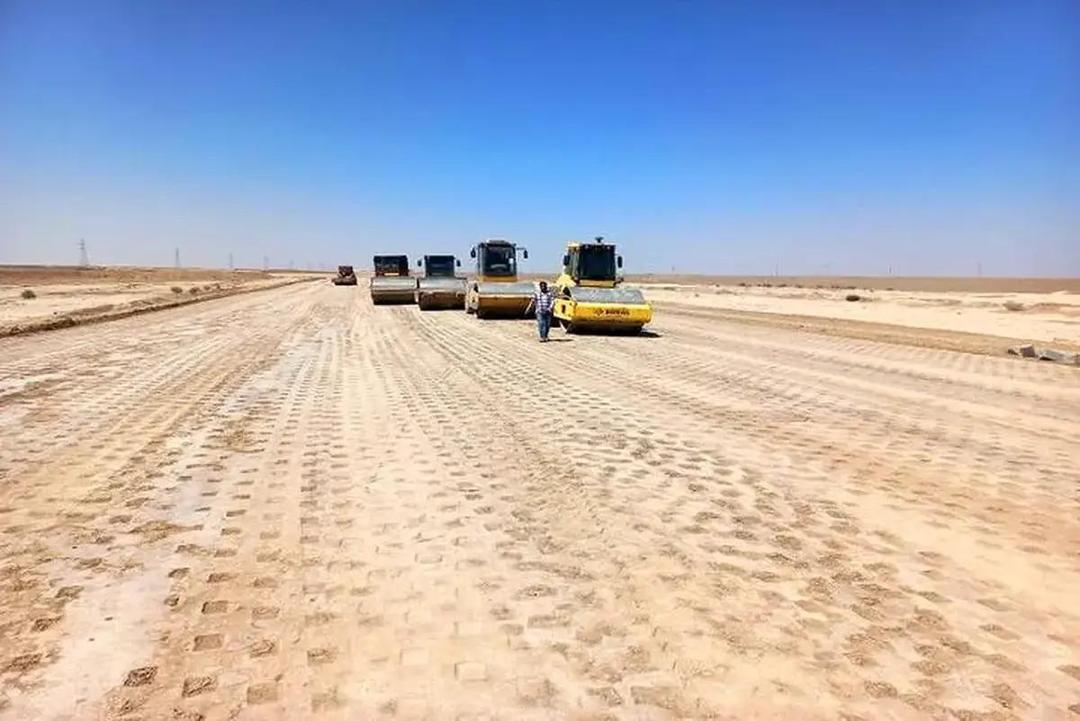 احداث بیش از ۱۰ هزار کیلومتر زیرساخت حمل‌ونقل در کشور با حمایت دولت چهاردهم