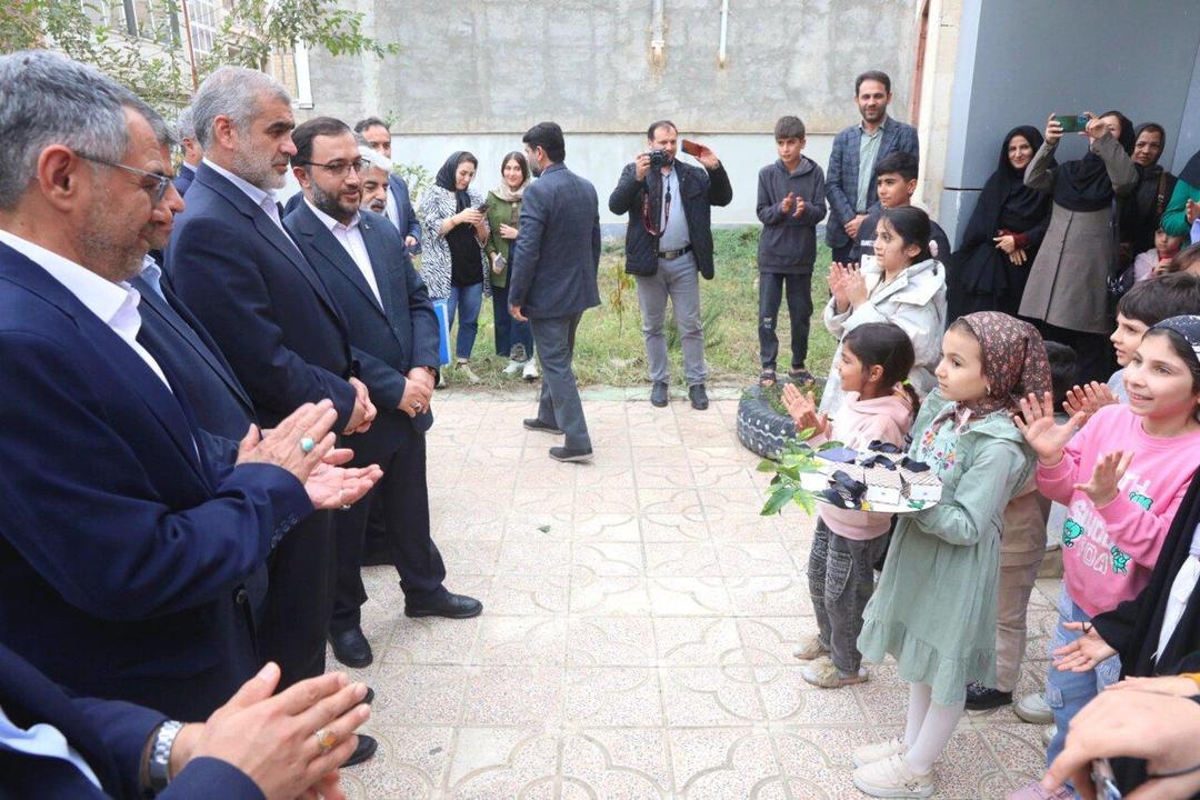 بازدید نایب رئیس مجلس از کانون پرورش فکری کودکان شهرستان پارس آباد