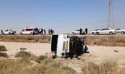 ۲۴ مصدوم در پی انحراف از جاده مینی‌بوس در محور آبادان - ماهشهر