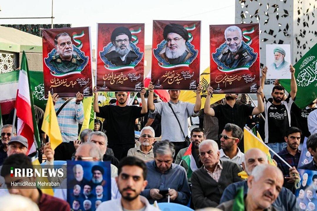 بزرگداشت فرماندهان جبهۀ مقاومت در میدان امام حسین(ع)