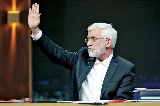 روزنامه جوان: آقای جلیلی ؛ «دیدی گفتم»ها، مشکلی را حل نمی‌کند