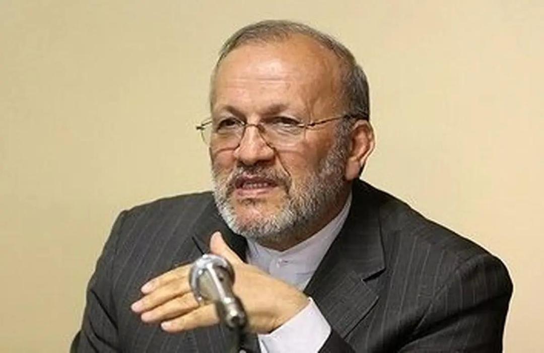 منوچهر متکی: با اروپایی‌ها مذاکره نکنیم مگر این که حق غنی‌سازی و برنامه موشکی ما را به رسمیت بشناسند