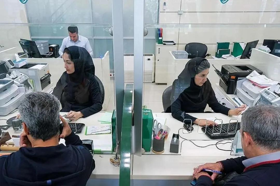 ساعت کاری ادارات ۹ تا ۱۳ می شود؟