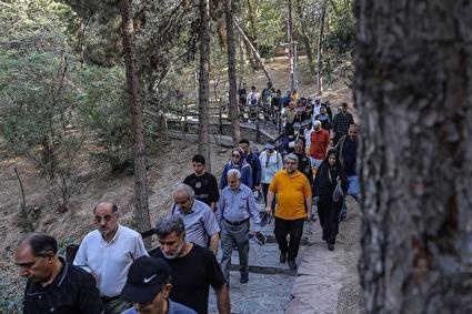 همایش پیاده‌ روی و ورزش همگانی بازنشستگان شهرداری تهران