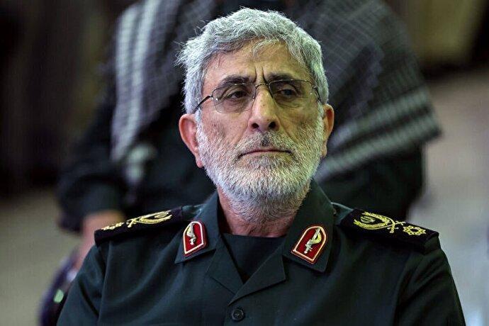 فیلم| حضور سردار قاآنی در اجتماع بزرگ «انا علی العهد» در میدان امام حسین(ع)