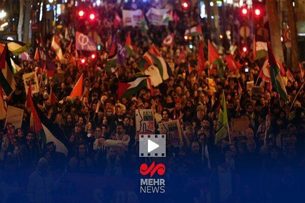 مردم در میلان ایستگاه‌های قطار را در حمایت از ناوگان صمود مسدود کردند