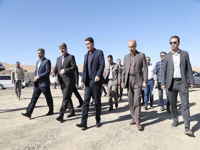بازدید استاندار کردستان از طرح‌های عمرانی و آموزشی شهرستان سروآباد