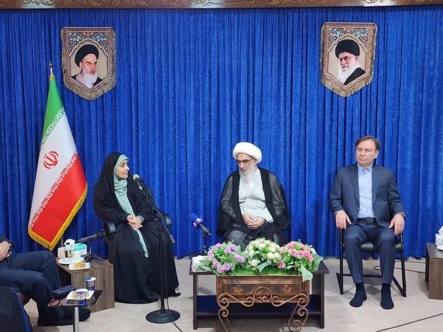 امام جمعه بوشهر: تدوین سند جامع توسعه حمل‌ونقل و ترانزیت کشور ضروری است