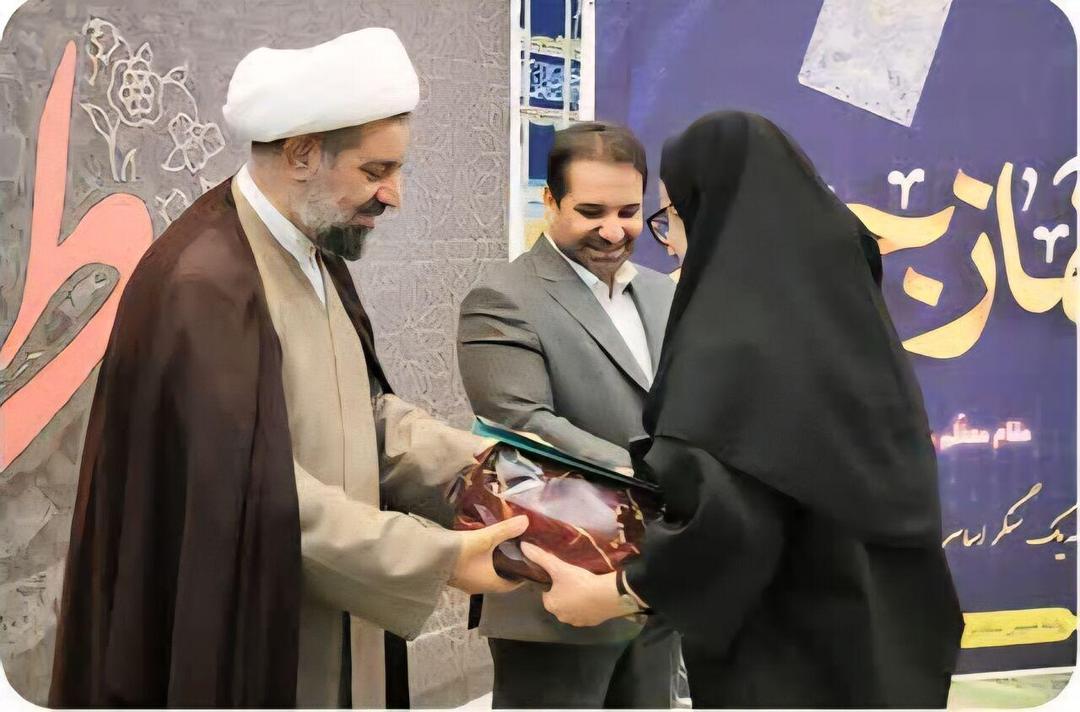امام جمعه رباط‌کریم:هنر ماندگارترین ابزار انتقال فرهنگ و ارزش‌های دفاع مقدس است