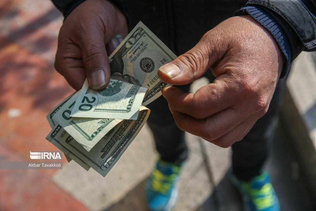 بانک مرکزی از ۱۲ مهرماه عرضه اسکناس ارز را افزایش می‌دهد