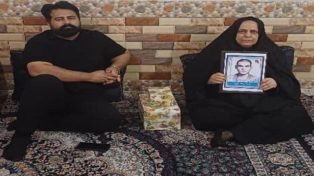ادای احترام به خانواده شهید والامقام گستهم کشوادی در هفته دفاع مقدس + عکس
