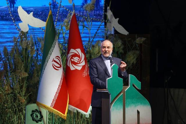 شهدا وجدان بیدار جامعه هستند/ فرهنگ شهادت برای همه نسل‌ها، عصرها و اقشار است/ خراسان بزرگ رتبه نخست کشور در اعزام نیرو به جبهه‌ را داشت