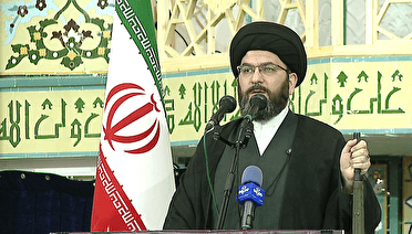 امام جمعه زنجان: لزوم هوشیاری در برابر جنگ روانی و اقتصادی دشمن
