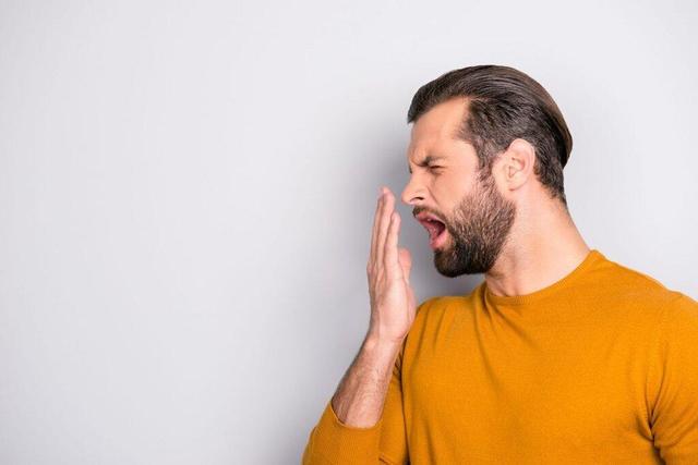 چگونه بوی بد دهان را از بین ببریم ؟ ؛ علل شایع بوی بد دهان