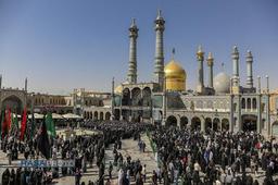 دسته عزای خادمان و زائران در سالروز رحلت حضرت معصومه (سلاماللهعلیها)