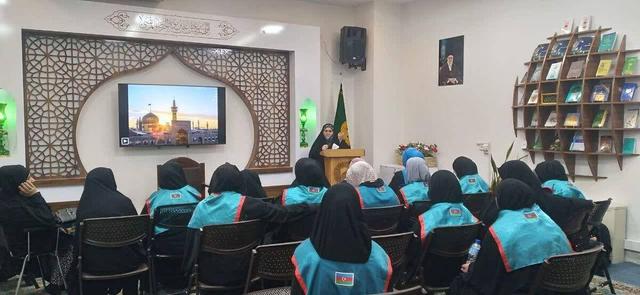 «رضوانه» برنامه‌ای ویژه گروه‌های زیارتی بانوان آذری‌زبان در حرم مطهر رضوی