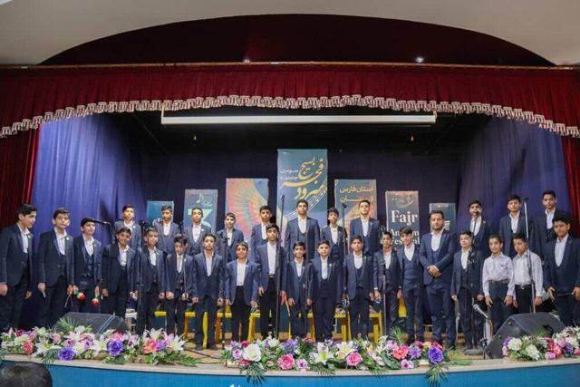 برگزیدگان جشنواره سرود فجر بسیج فارس معرفی شدند
