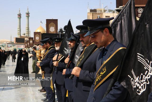 حرکت دسته عزای خادمان در سالروز ارتحال بانوی کرامت آغاز شد