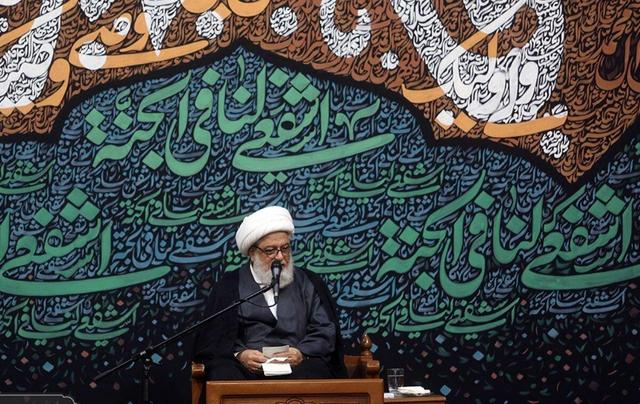 حضرت معصومه(س)محور نشر علوم دینی و الگوی زنان مؤمن در جامعه اسلامی است