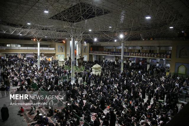آماده‌سازی حرم حضرت معصومه(س) برای مراسم شمع‌گردانی