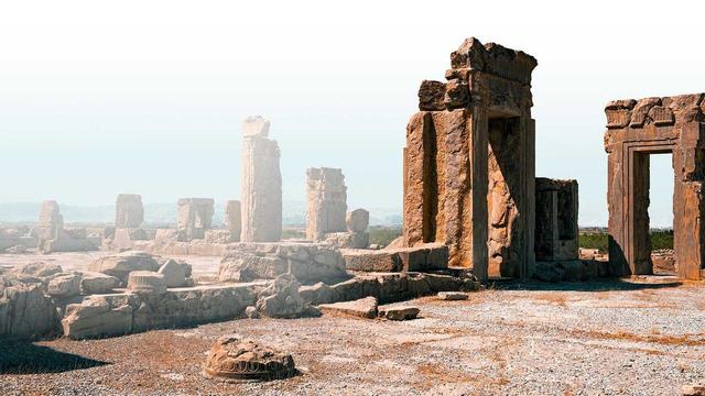 کدام بناهای ایرانی تحسین منتقدان جهانی را برانگیخته است؟