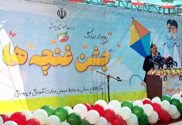 معاون وزیر آموزش وپرورش: ۷۰۰ هزار نوآموز راهی کلاس‌های درس شدند