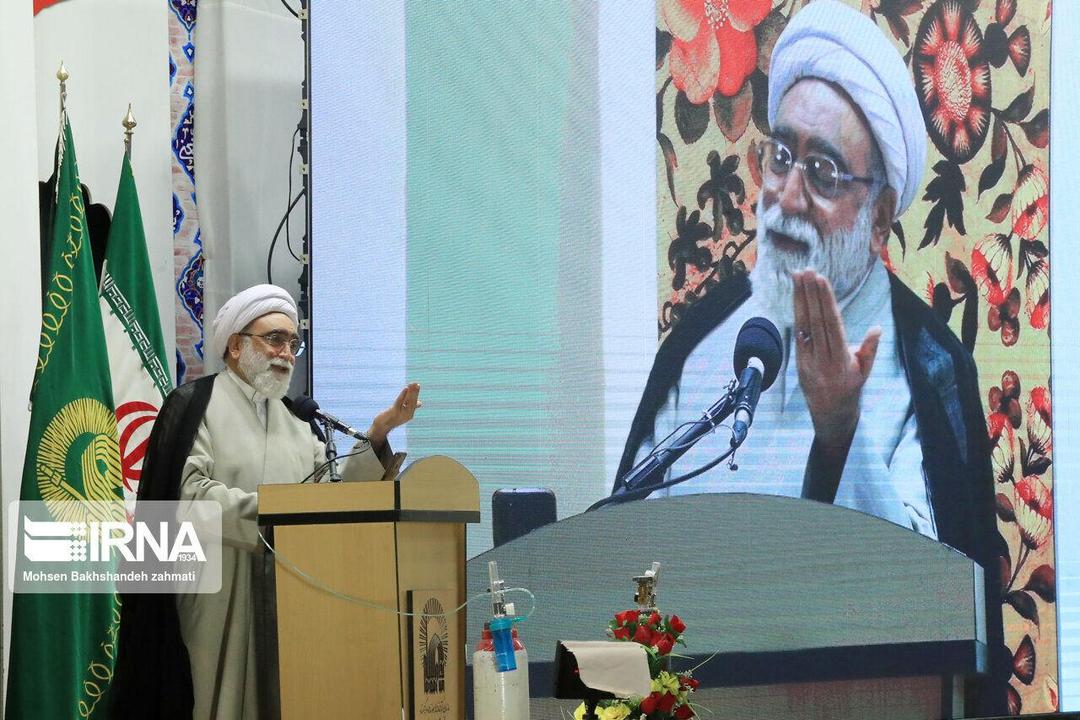 تولیت آستان قدس: عزت کشور در گرو حفظ ارزش های شهدا است