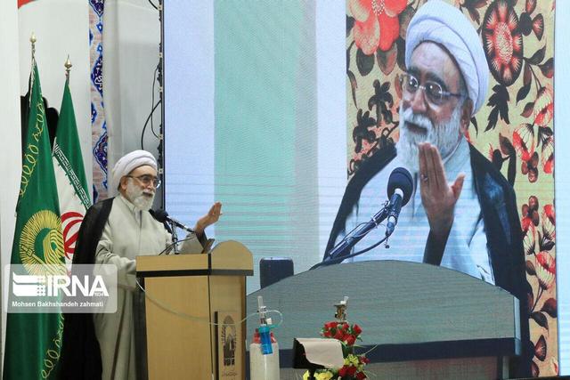 تولیت آستان قدس: عزت کشور در گرو حفظ ارزش های شهدا است