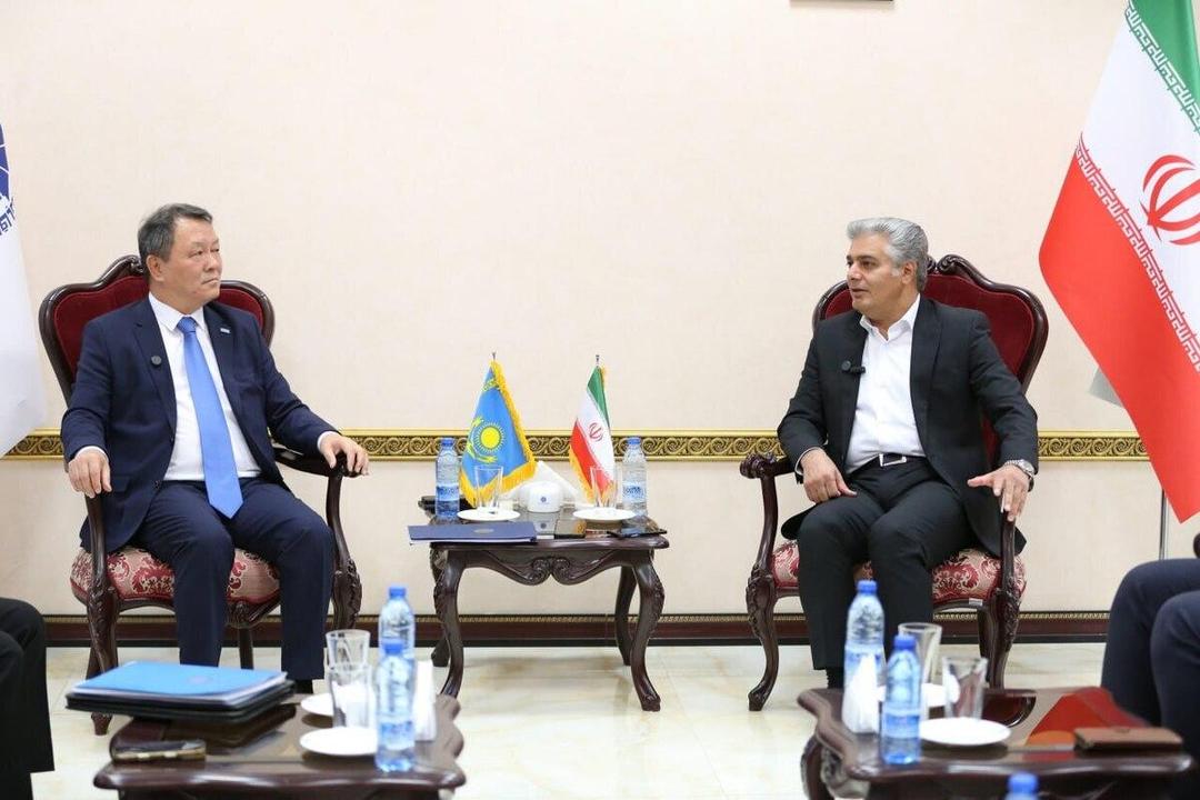 رییس اتاق لرستان خبرداد : حجم مبادلات تجاری ایران و قزاقستان به ۳ میلیارد دلار افزایش می‌یابد
