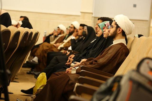 مذهبی‌ها شادترین افراد جامعه‌اند