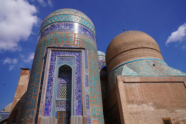 گنبد الله الله، تجلی ذکر صفویان در اردبیل