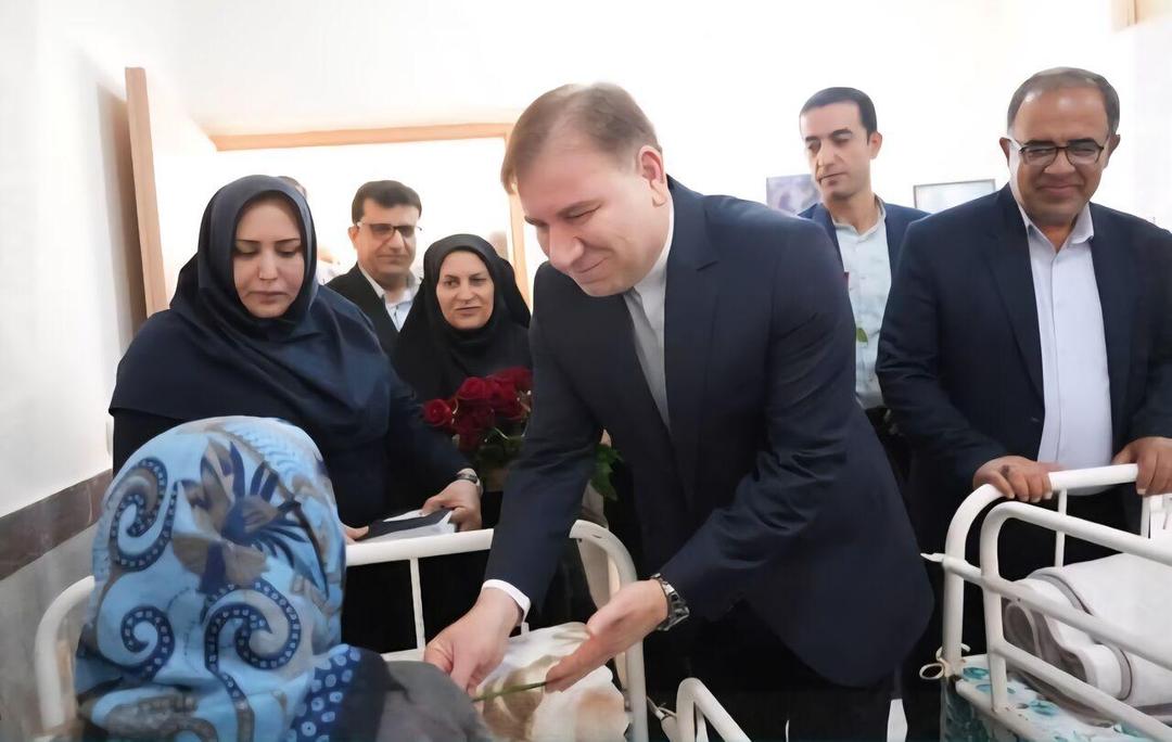 استاندار بوشهر: سالمندان گنجینه‌های ارزشمند جامعه‌اند