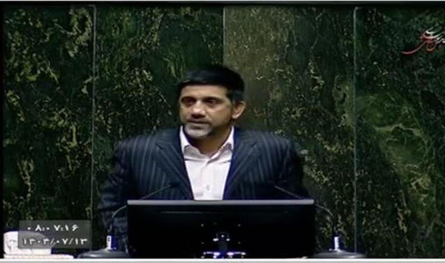 دبیر: اجازه نداده‌ایم فدراسیون کشتی سیاسی شود