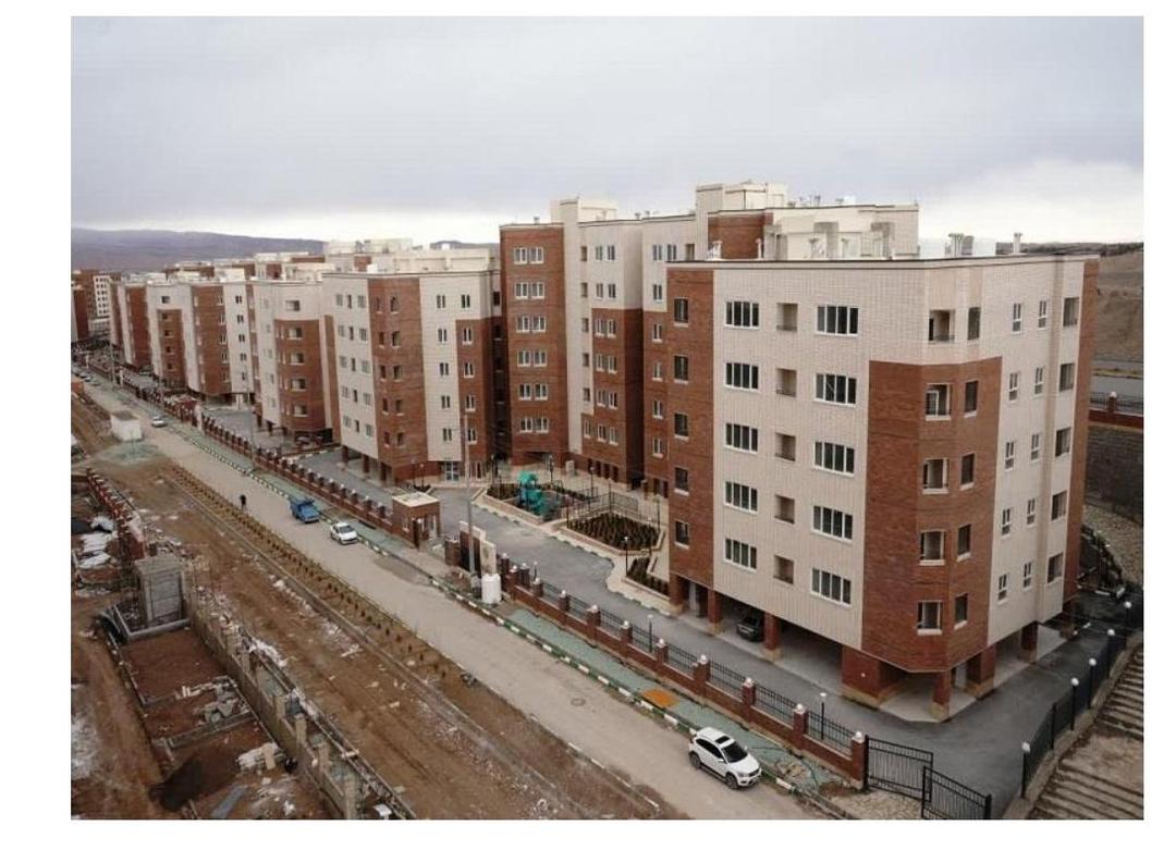 پرداخت بیش از ۱۳۶ همت تسهیلات نهضت ملی توسط بانک مسکن / تسریع در تحویل واحدهای مسکونی اولویت دارد