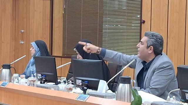 پرتنش ترین جلسه شورای شهر قزوین/ شهرداری که تسلیم نمی شود