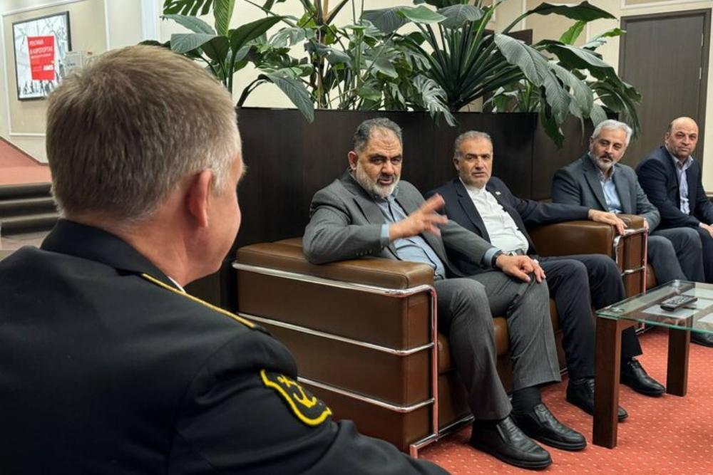 فرمانده نیروی دریایی ارتش به روسیه رفت