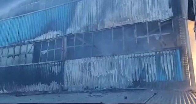مهار آتش‌سوزی انبار پنبه در شهرک صنعتی توس مشهد