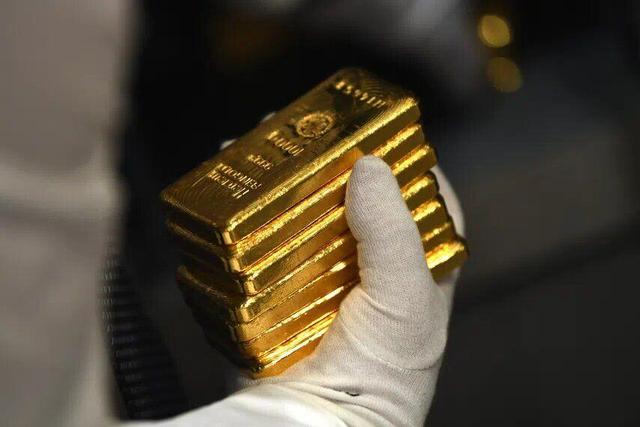 طلا از مرز ۳۹۰۰ دلار گذشت؛ رکورد تاریخی در پی تعطیلی دولت آمریکا