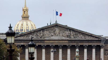 France names new government after budget fiasco