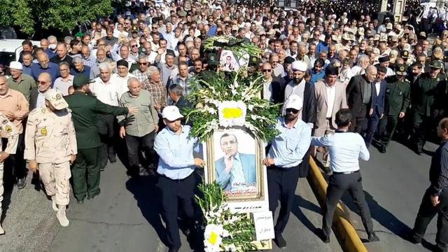 مراسم تشییع پیکر سردار شهید حاج نظر همتی در دهلران