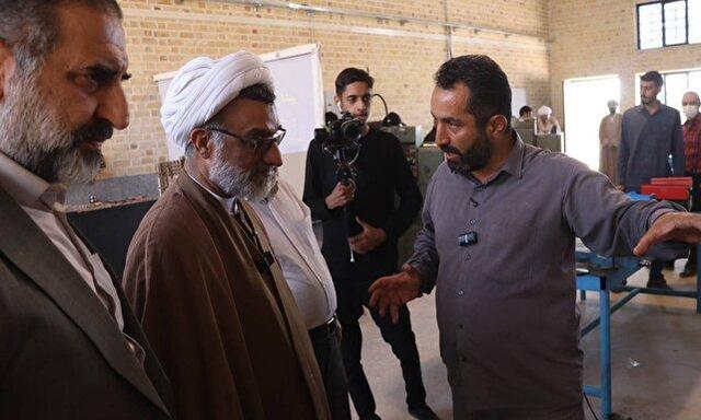 بازدید دبیر شورای عالی انقلاب فرهنگی کشور از شهرک سدید کرمان