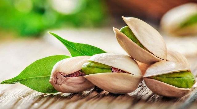 فرماندار رفسنجان: باقیمانده سموم پسته و افلاتوکسین کنترل شود