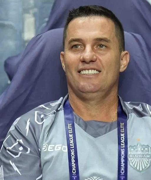 استرس هاشمیان بیشتر شد؛ اوسمار به پرسپولیس برمی‌گردد؟