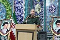 ملت ایران تمام قد پای نظام و انقلاب و رهبری ایستاده است