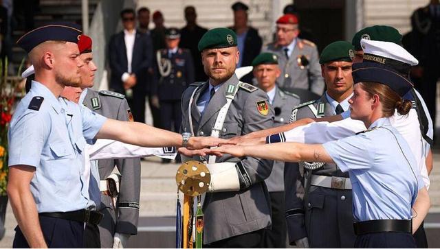 احتمال بازگشت خدمت اجباری سربازی به آلمان قوت گرفت